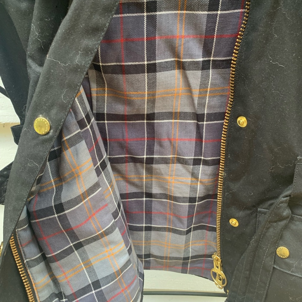 Barbour Black Utility Jacket with Tartan Lining and Corduroy Collar - Picture 7 of 14